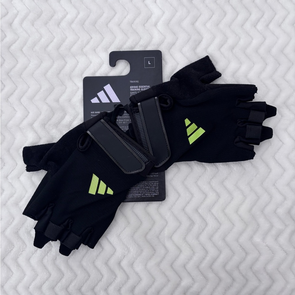 ADIDAS Essential Training Gloves Aeroready NWT